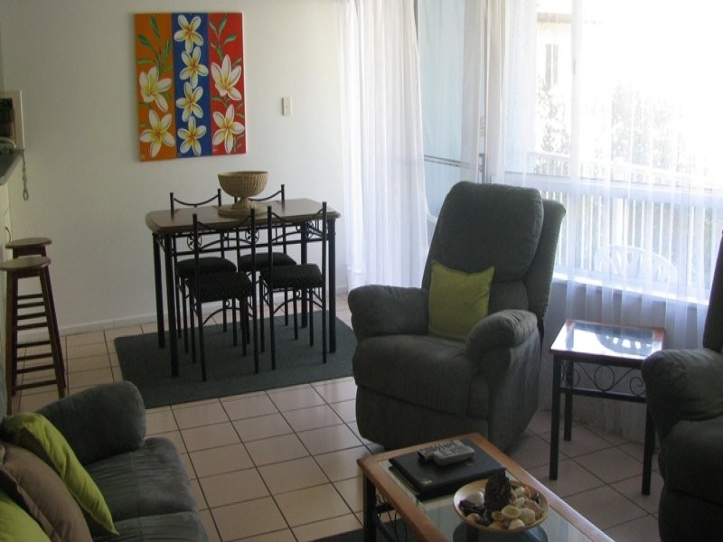 6/407 Esplanade v1, Torquay QLD 4655