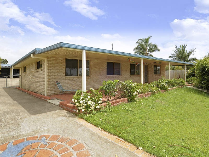 11 Beacon Road, Booral QLD 4655