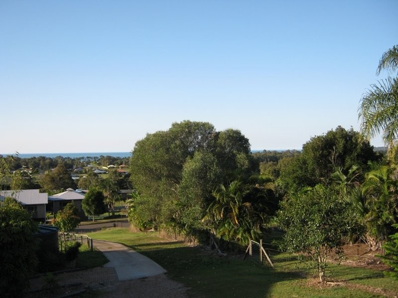 28-32 Hennessy Drive, Dundowran Beach QLD 4655