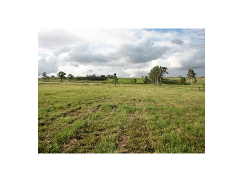 6 Jones Road East, Mungar QLD 4650