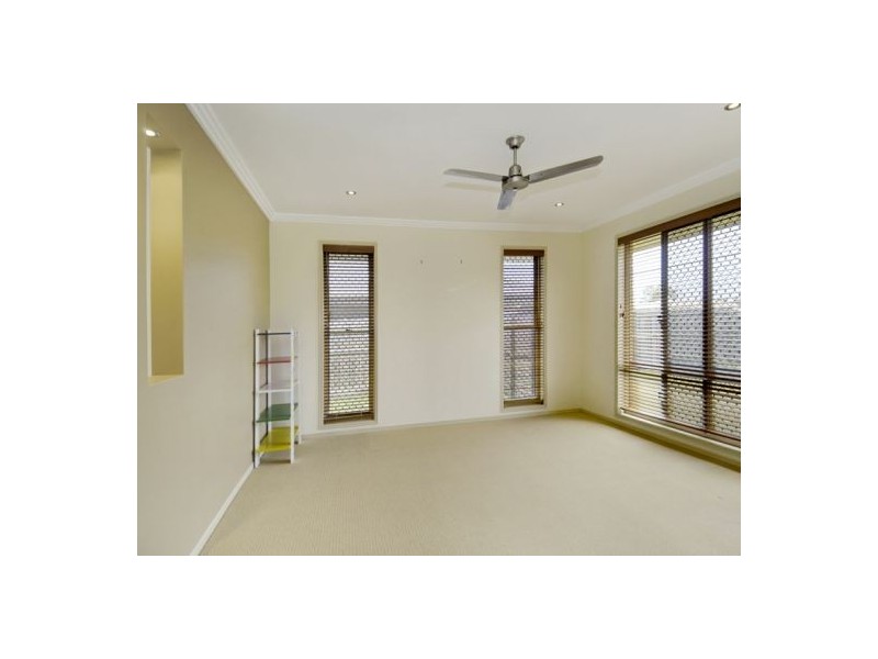 25 Harrison Circuit, Urangan QLD 4655