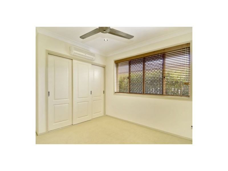 25 Harrison Circuit, Urangan QLD 4655