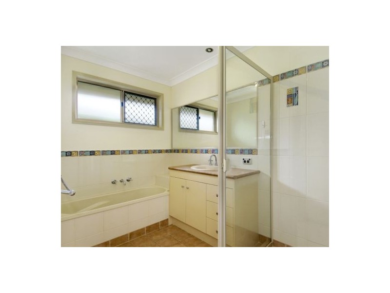 25 Harrison Circuit, Urangan QLD 4655