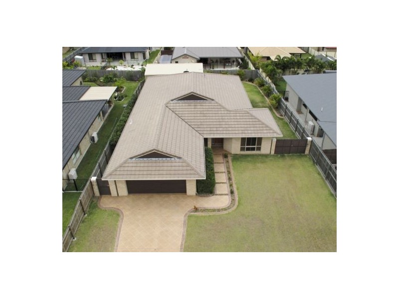 25 Harrison Circuit, Urangan QLD 4655