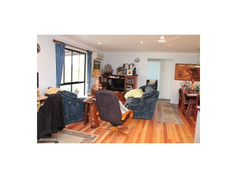 32 Roberts Rd, Torbanlea QLD 4662