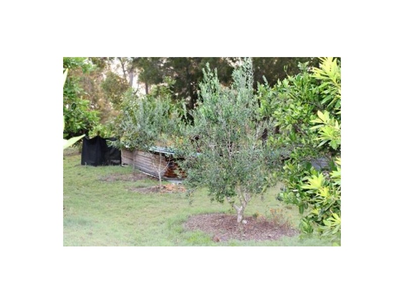 32 Roberts Rd, Torbanlea QLD 4662