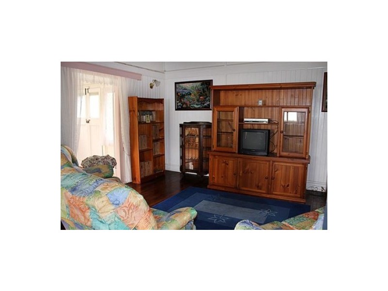 214 John Street, Maryborough QLD 4650