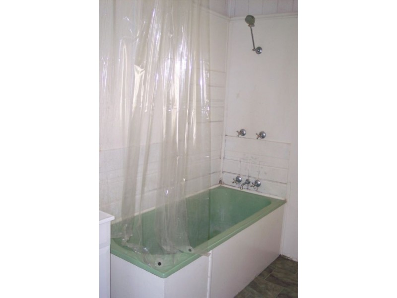 10 Thomas St, Maryborough QLD 4650