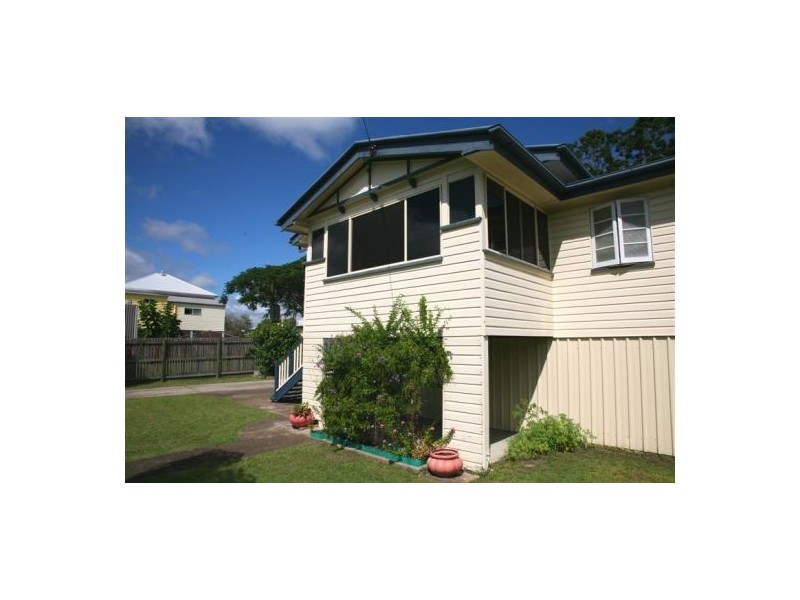 120 Woodstock St, Maryborough QLD 4650