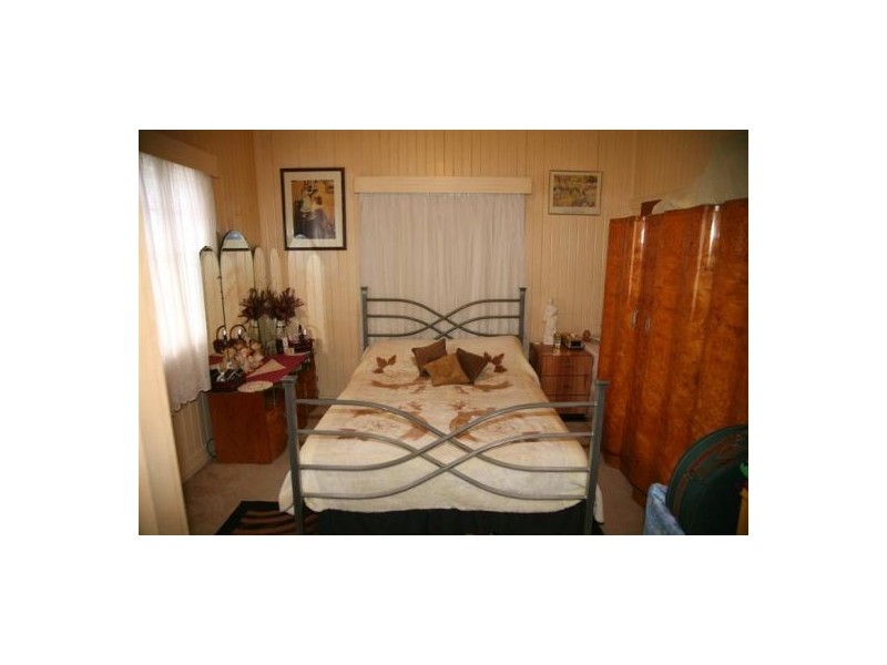 120 Woodstock St, Maryborough QLD 4650