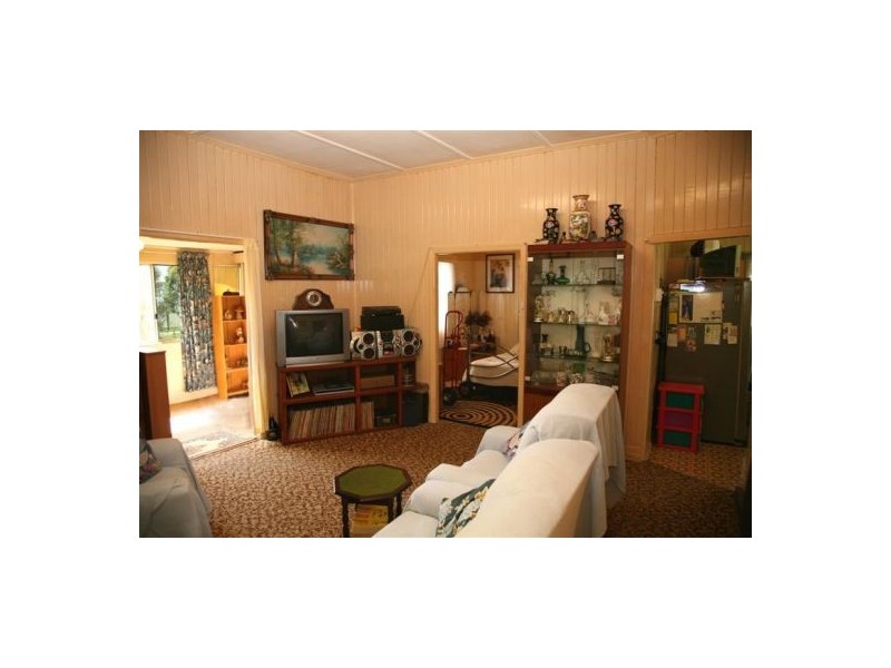 120 Woodstock St, Maryborough QLD 4650