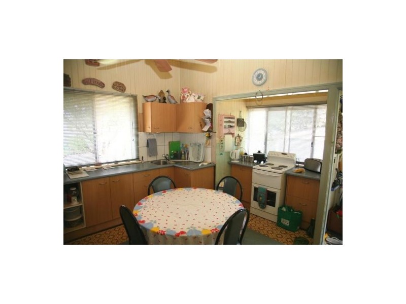 120 Woodstock St, Maryborough QLD 4650