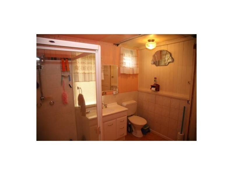 120 Woodstock St, Maryborough QLD 4650