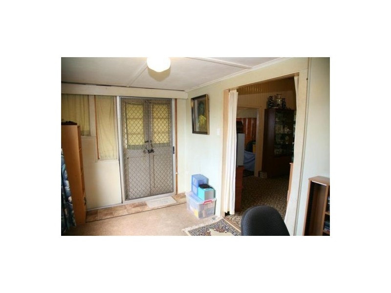 120 Woodstock St, Maryborough QLD 4650