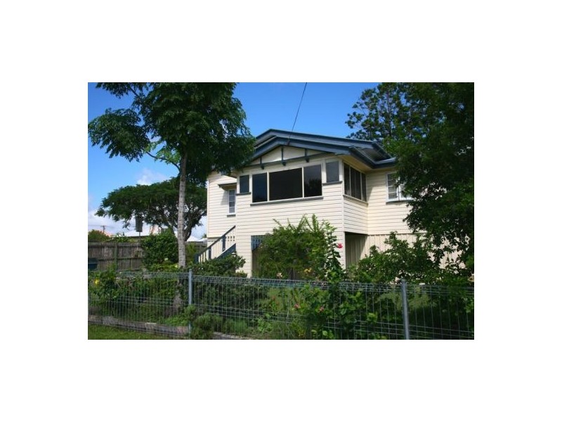 120 Woodstock St, Maryborough QLD 4650
