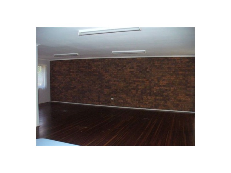 33 Woongool Rd, Maryborough QLD 4650