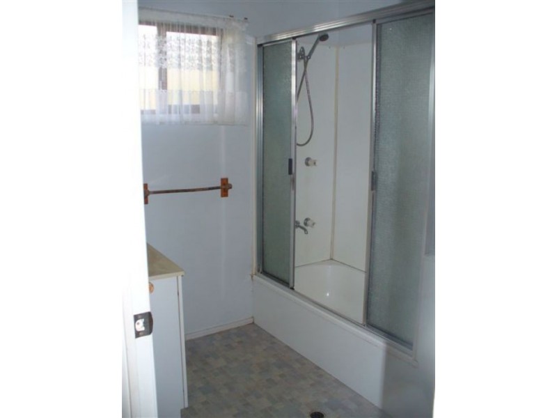 33 Woongool Rd, Maryborough QLD 4650