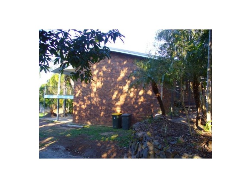 33 Woongool Rd, Maryborough QLD 4650