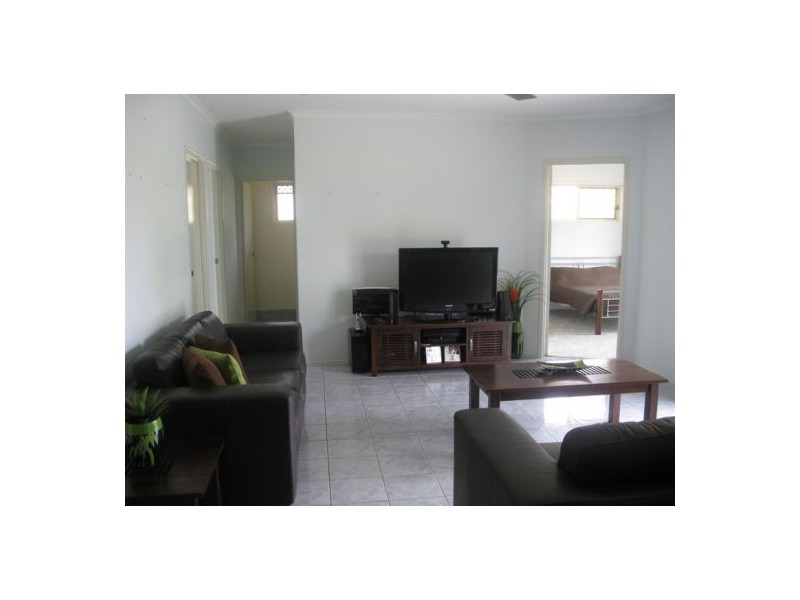 35 Orchid Ave, Urangan QLD 4655