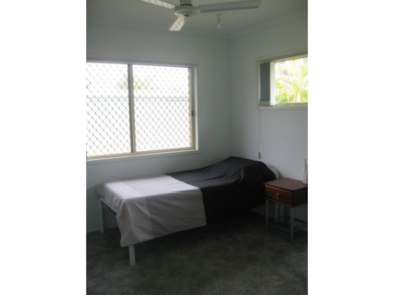 35 Orchid Ave, Urangan QLD 4655