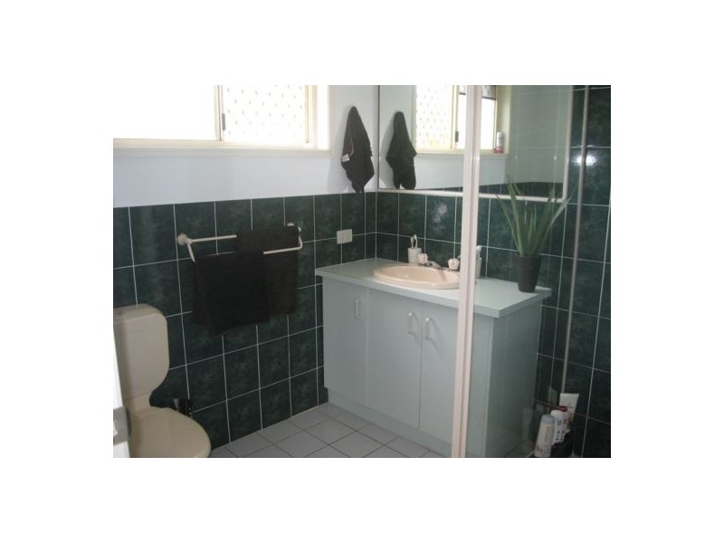 35 Orchid Ave, Urangan QLD 4655