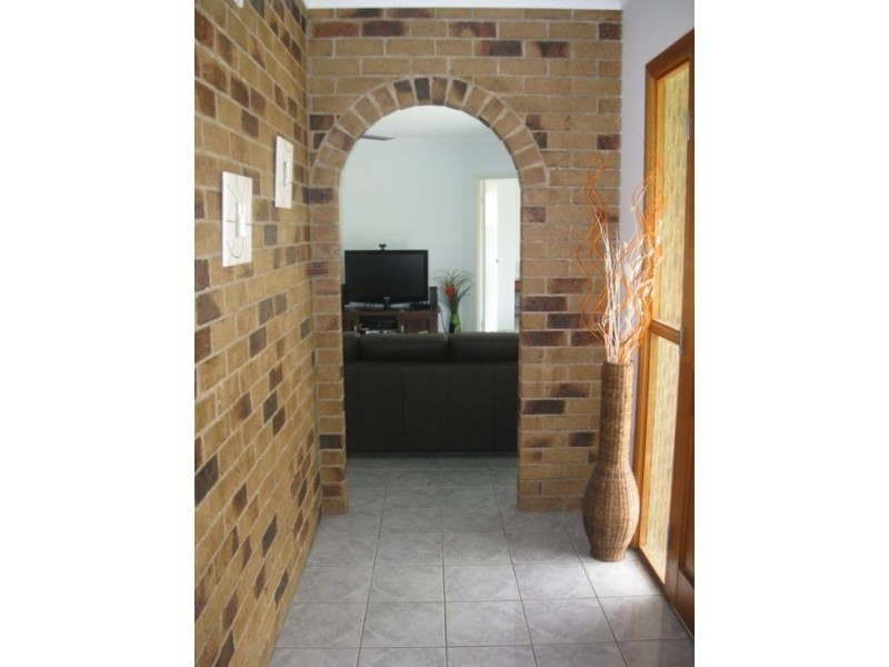 35 Orchid Ave, Urangan QLD 4655