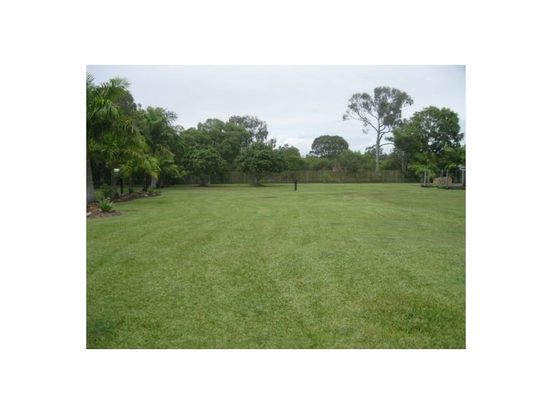 35 Orchid Ave, Urangan QLD 4655