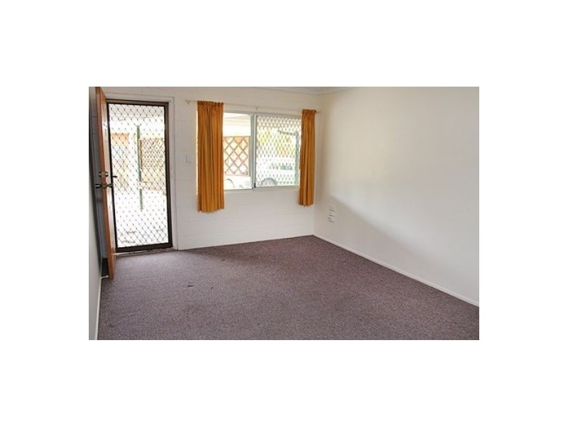 212 Cambridge Street, Granville QLD 4650