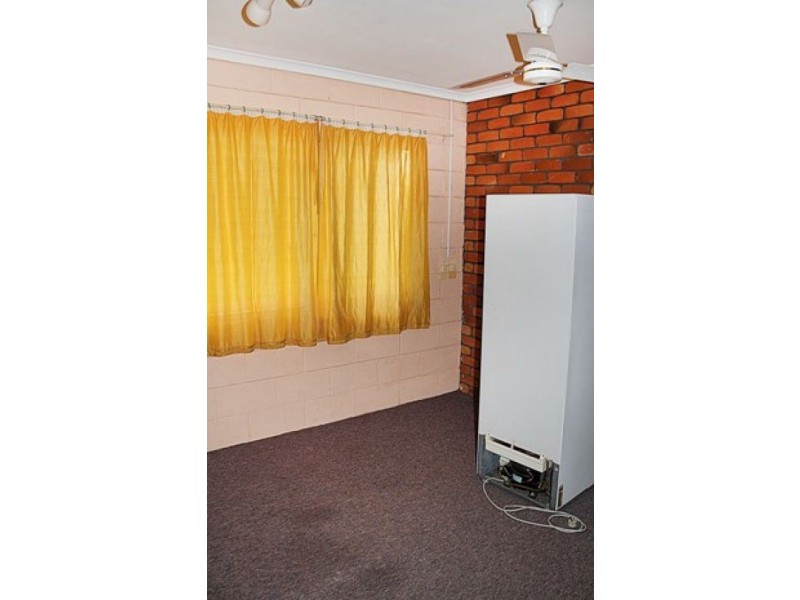 212 Cambridge Street, Granville QLD 4650