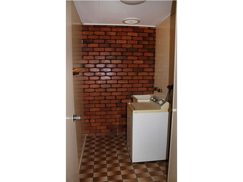 212 Cambridge Street, Granville QLD 4650
