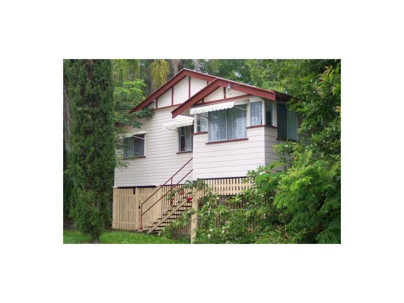 10 Cran St, Tinana QLD 4650