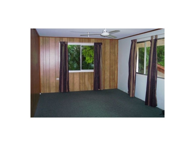 10 Cran St, Tinana QLD 4650