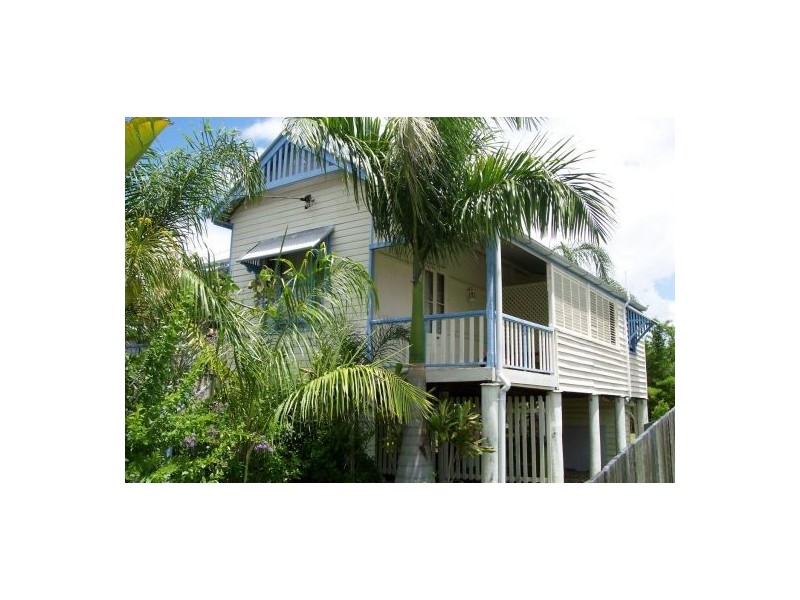 8 Nuneaton Street, Maryborough QLD 4650