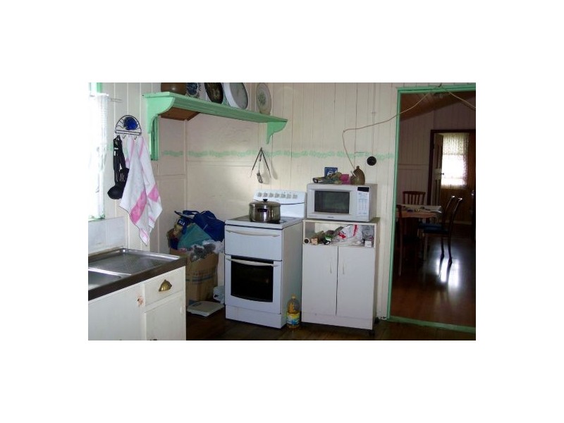 8 Nuneaton Street, Maryborough QLD 4650