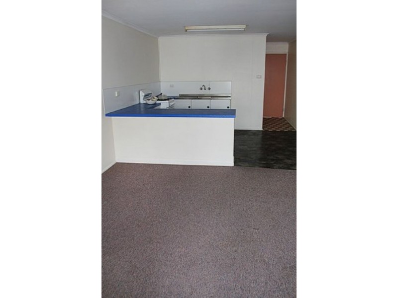 2 212 Cambridge Street, Granville QLD 4650