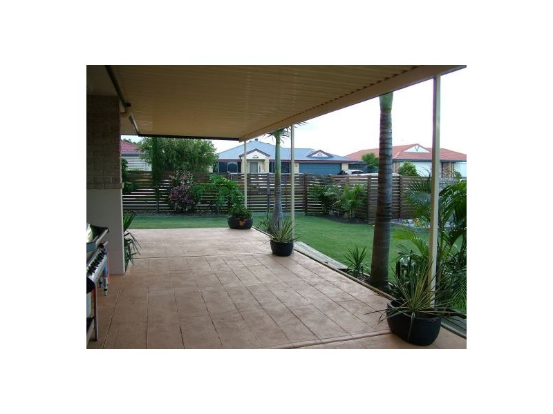 42 Heather Way, Urraween QLD 4655