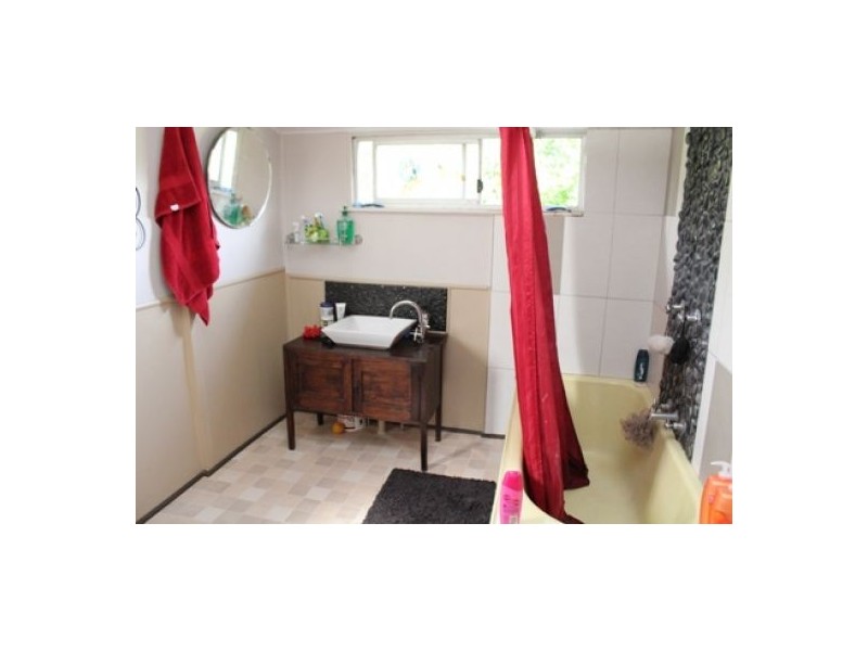 221 Albert Street, Maryborough QLD 4650