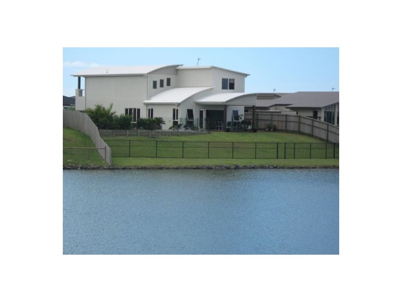 24 Earl Street, Eli Waters QLD 4655