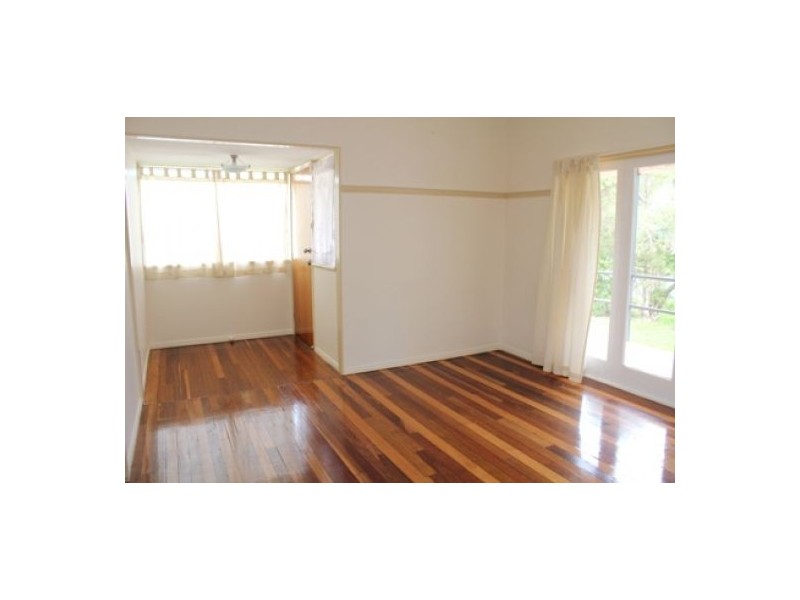 16 Holme Street, Granville QLD 4650