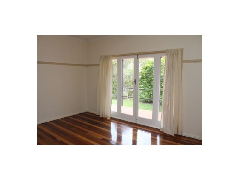 16 Holme Street, Granville QLD 4650