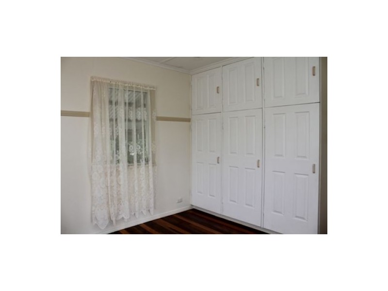 16 Holme Street, Granville QLD 4650