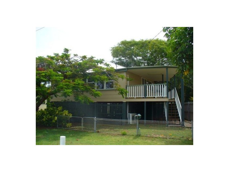 5 Alexander Street, Torquay QLD 4655