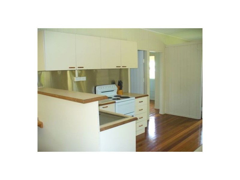 5 Alexander Street, Torquay QLD 4655