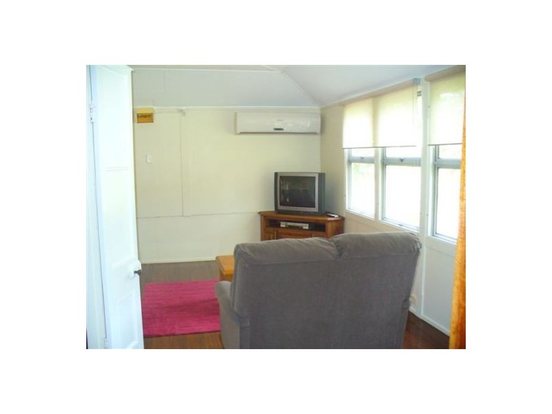 5 Alexander Street, Torquay QLD 4655