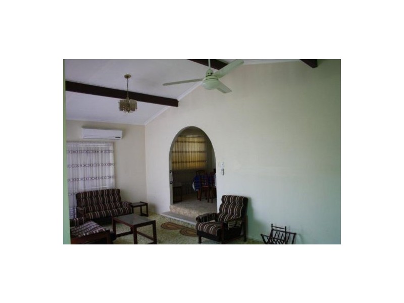 13  Jocelyn Pde, Granville QLD 4650