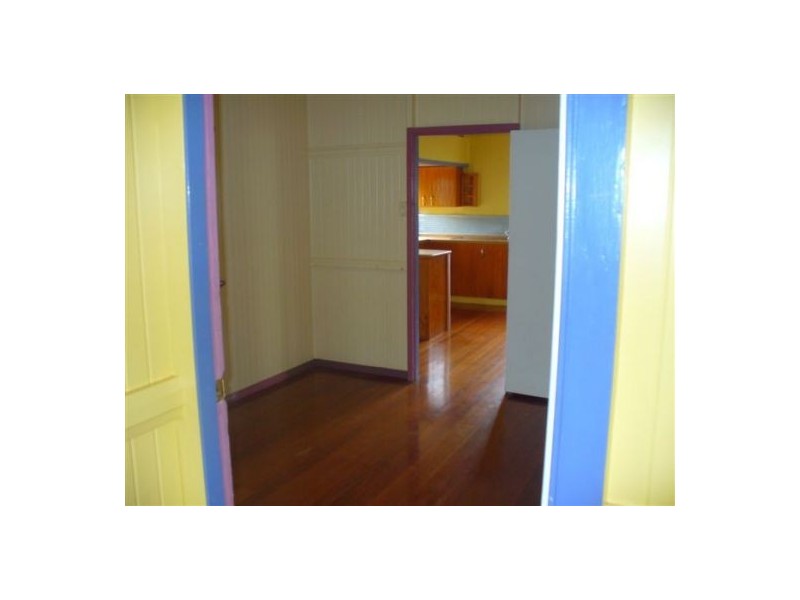 25  Grosvenor St, Maryborough QLD 4650