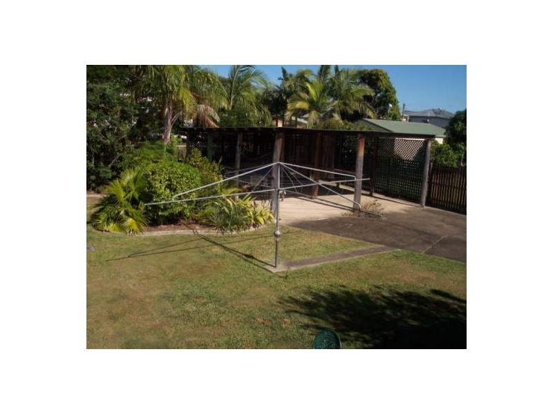 122 Woodstock St, Maryborough QLD 4650