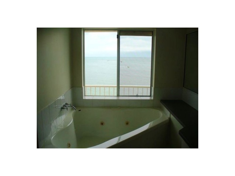 Urangan QLD 4655