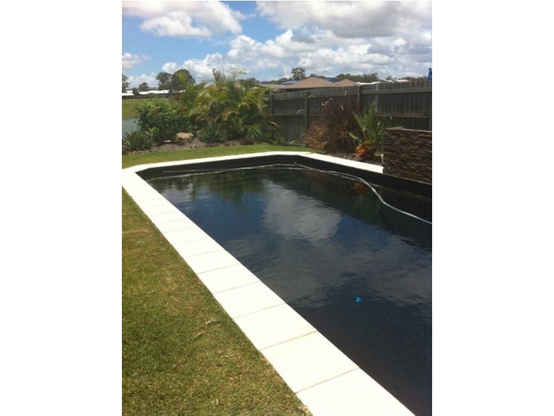 24 Earl St Vincent, Eli Waters QLD 4655