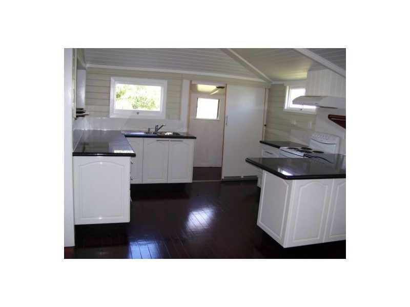 12 Scott St, Maryborough QLD 4650